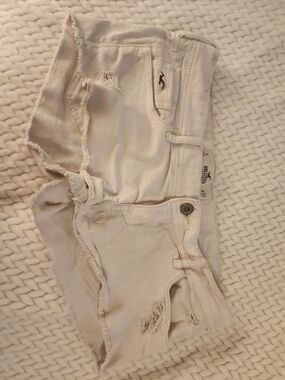 Hollister White Low-Rise Denim Shorts